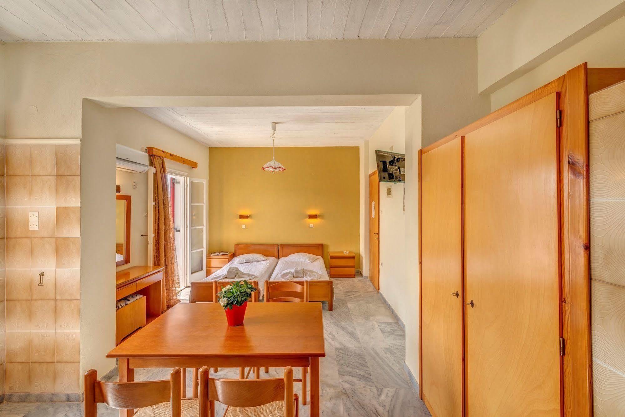 Hotel Smaragdi Apartments Vissa Eksteriør bilde