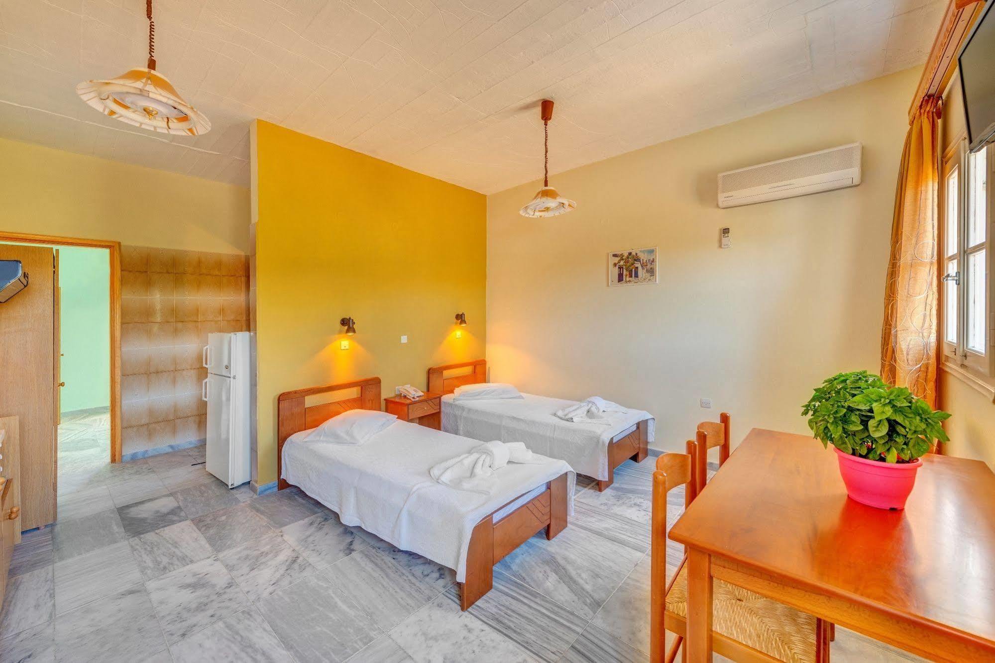 Hotel Smaragdi Apartments Vissa Eksteriør bilde